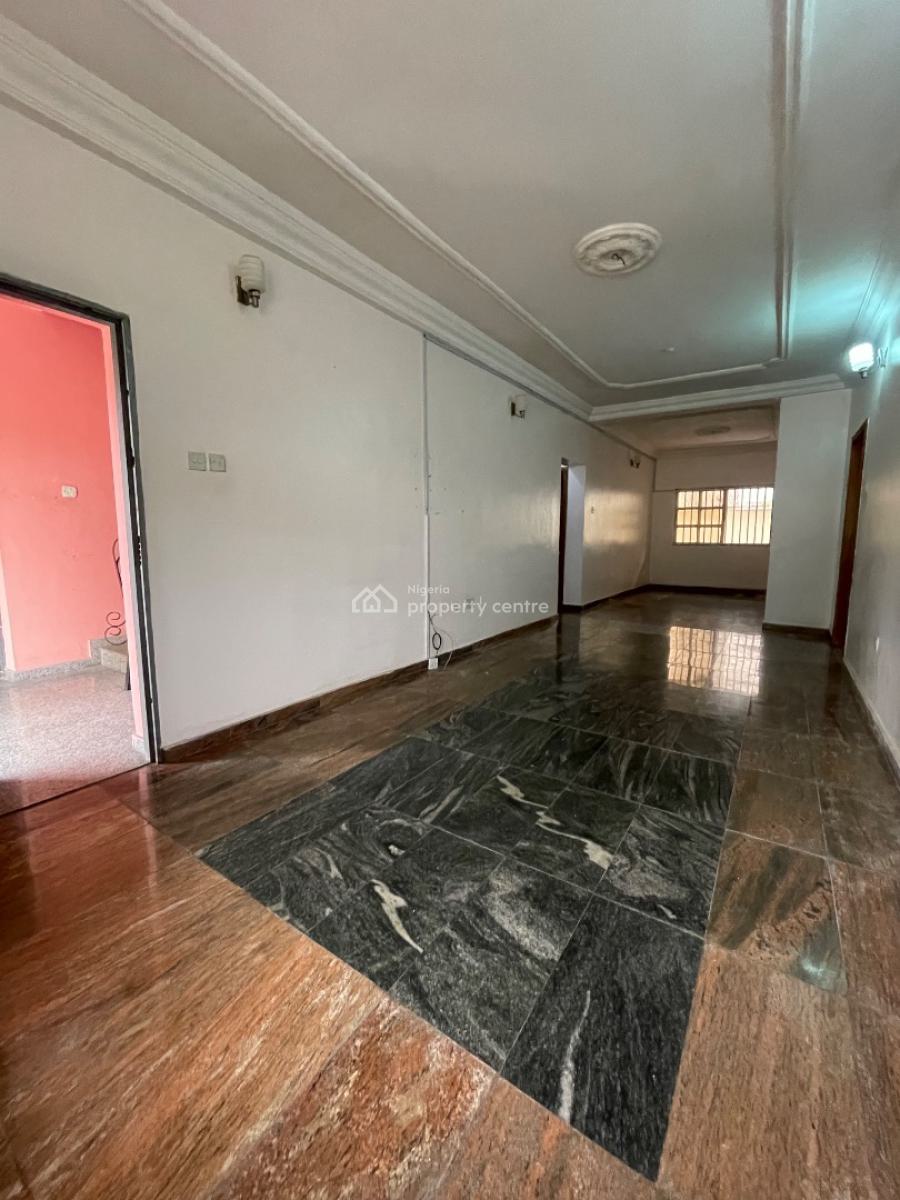 Spacious 2 Bedroom, Lekki Phase 1, Lekki, Lagos, Flat / Apartment for Rent