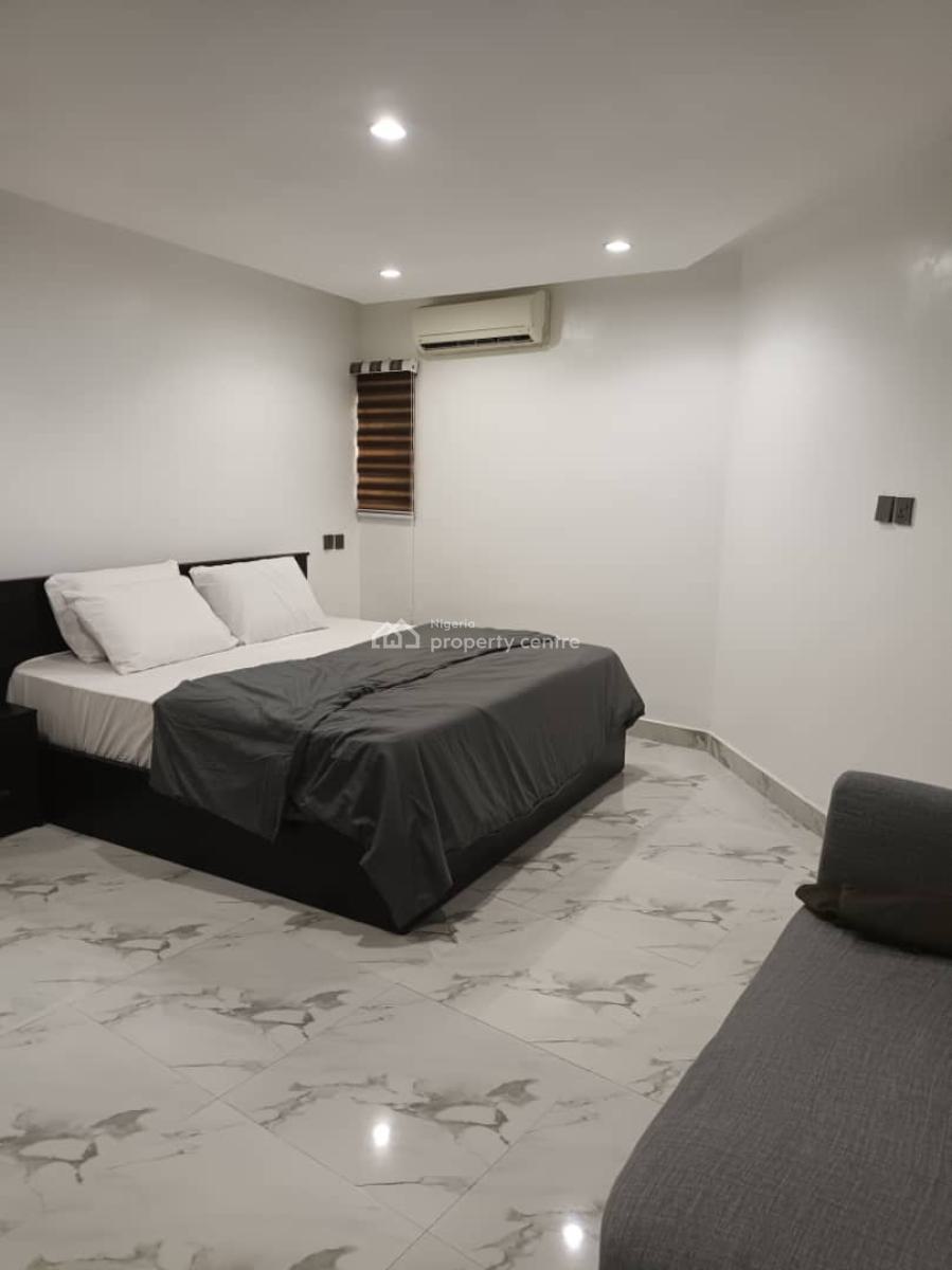 Centrally Located and Move-in Ready One Bedroom Luxury Apartment, Ademola Adetokunbo Crescent, Wuse 2, Abuja, Mini Flat (room and Parlour) for Rent