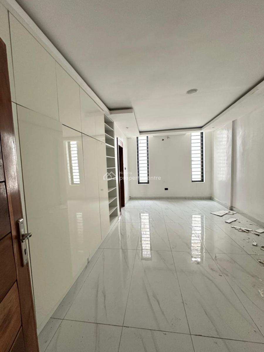 Spacious 5-bedroom Detached Duplex with Bq & Swimming Pool, Lekki County, Lekki, Lagos, Detached Duplex for Sale