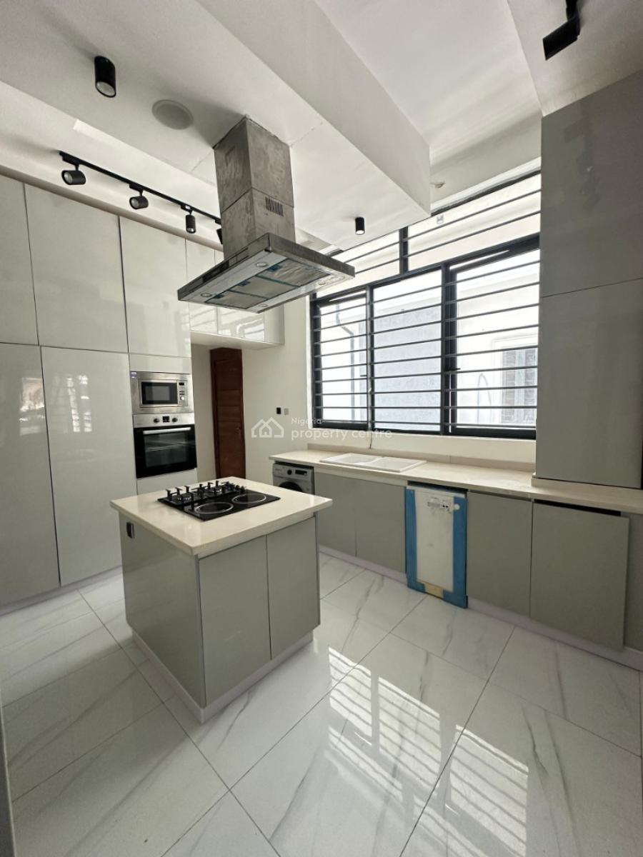Spacious 5-bedroom Detached Duplex with Bq & Swimming Pool, Lekki County, Lekki, Lagos, Detached Duplex for Sale