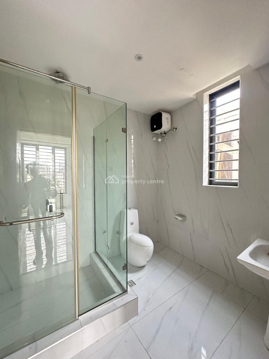 Spacious 5-bedroom Detached Duplex with Bq & Swimming Pool, Lekki County, Lekki, Lagos, Detached Duplex for Sale