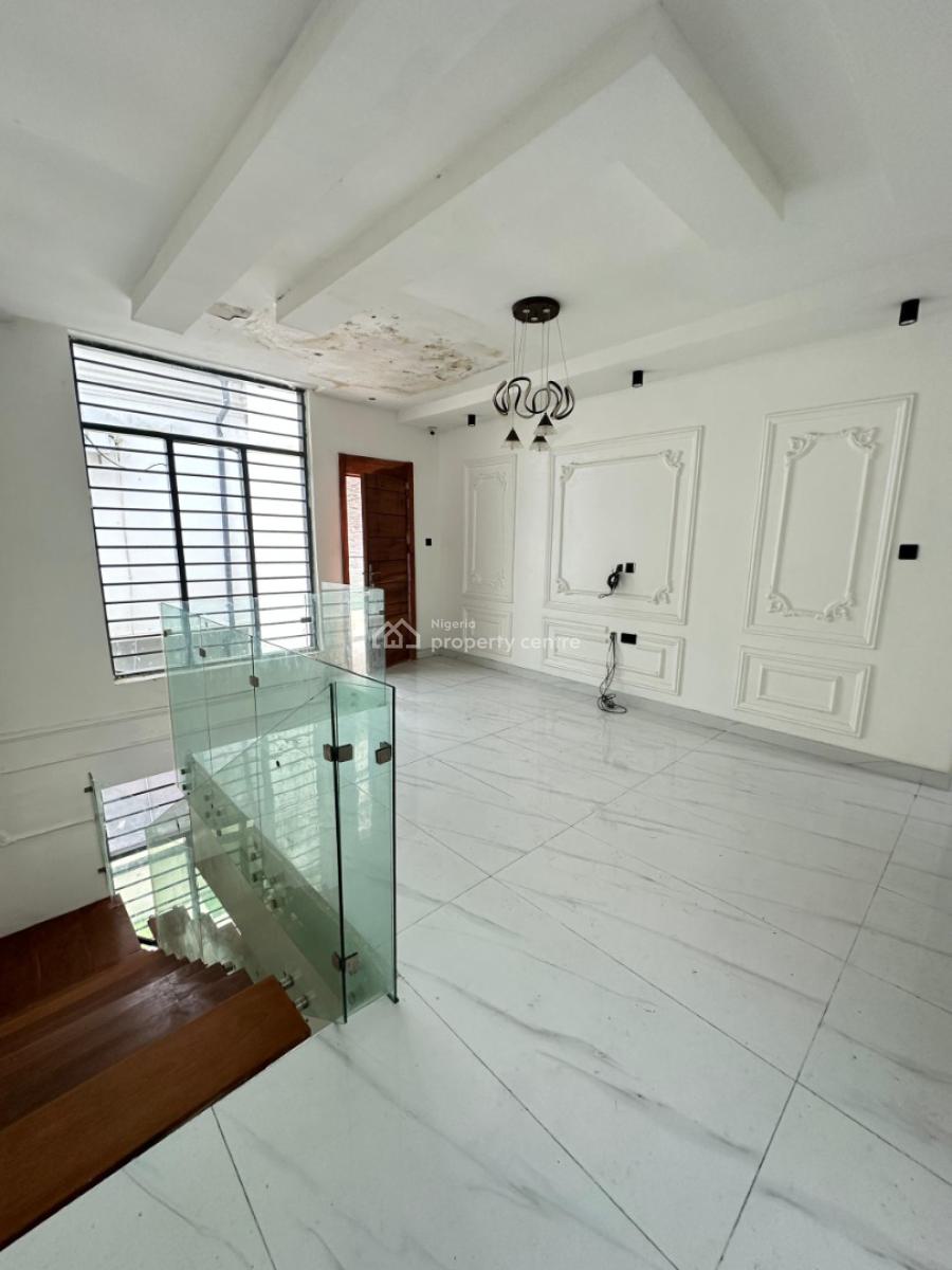 Spacious 5-bedroom Detached Duplex with Bq & Swimming Pool, Lekki County, Lekki, Lagos, Detached Duplex for Sale