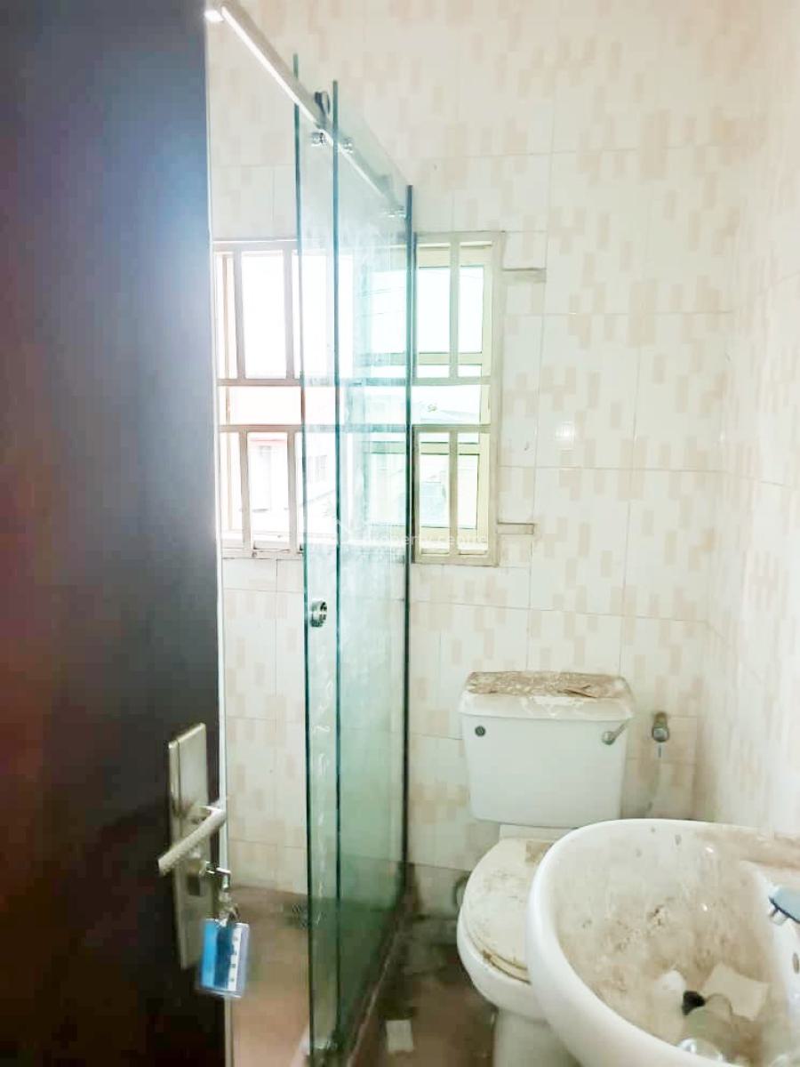 Luxury 3 Bedroom Flat, Off Ogunnusi Road, Omole Phase 1, Ikeja, Lagos, Flat / Apartment for Rent