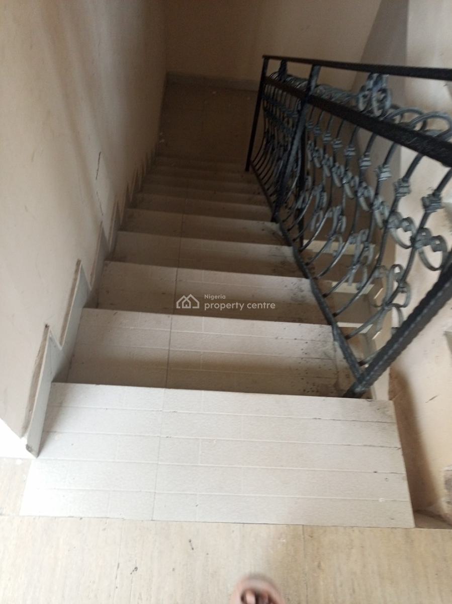 Beautiful Spacious 3bedroom Flat Upstairs at Ajah Ilaje Off Mobil Road, Ajah Ilaje of Mobil Road, Ilaje, Ajah, Lagos, Terraced Duplex for Rent