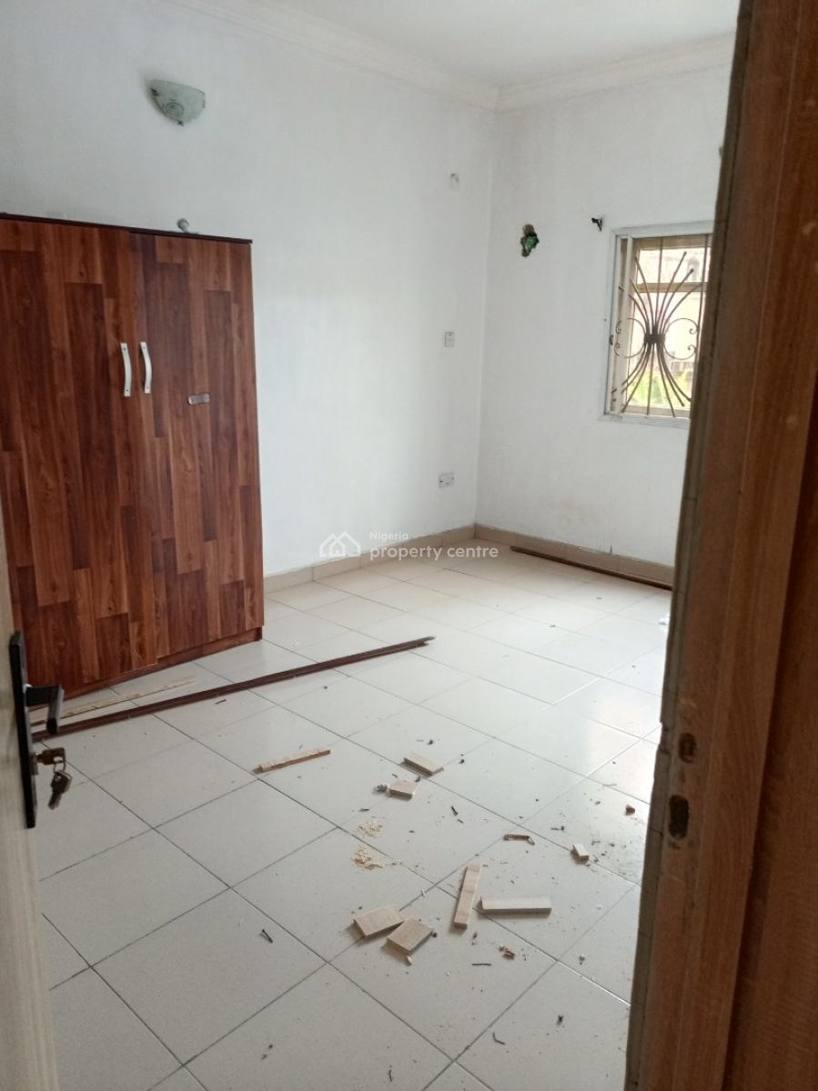 Beautiful Spacious 3bedroom Flat Upstairs at Ajah Ilaje Off Mobil Road, Ajah Ilaje of Mobil Road, Ilaje, Ajah, Lagos, Terraced Duplex for Rent