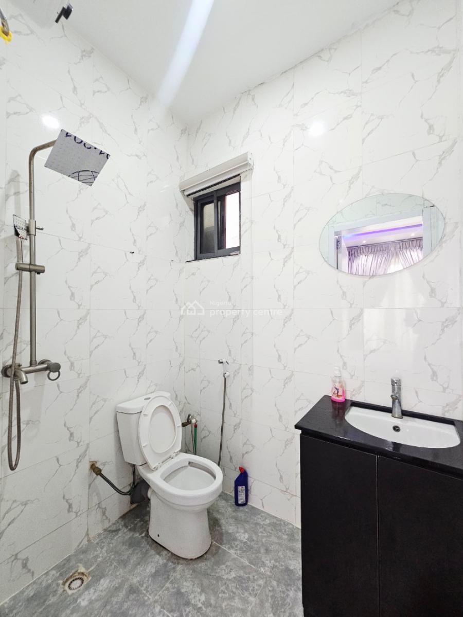 2 Bedroom Apartment with Elevator & 10kva Solar Inverter + Lithium Bat, Ikate, Lekki Phase 1, Lekki, Lagos, Block of Flats for Sale
