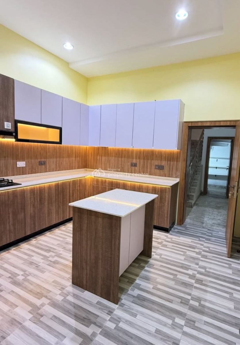 Newly Built 4 Bedroom Terraced Duplex with Bq, Guzape District, Abuja, Terraced Duplex for Rent