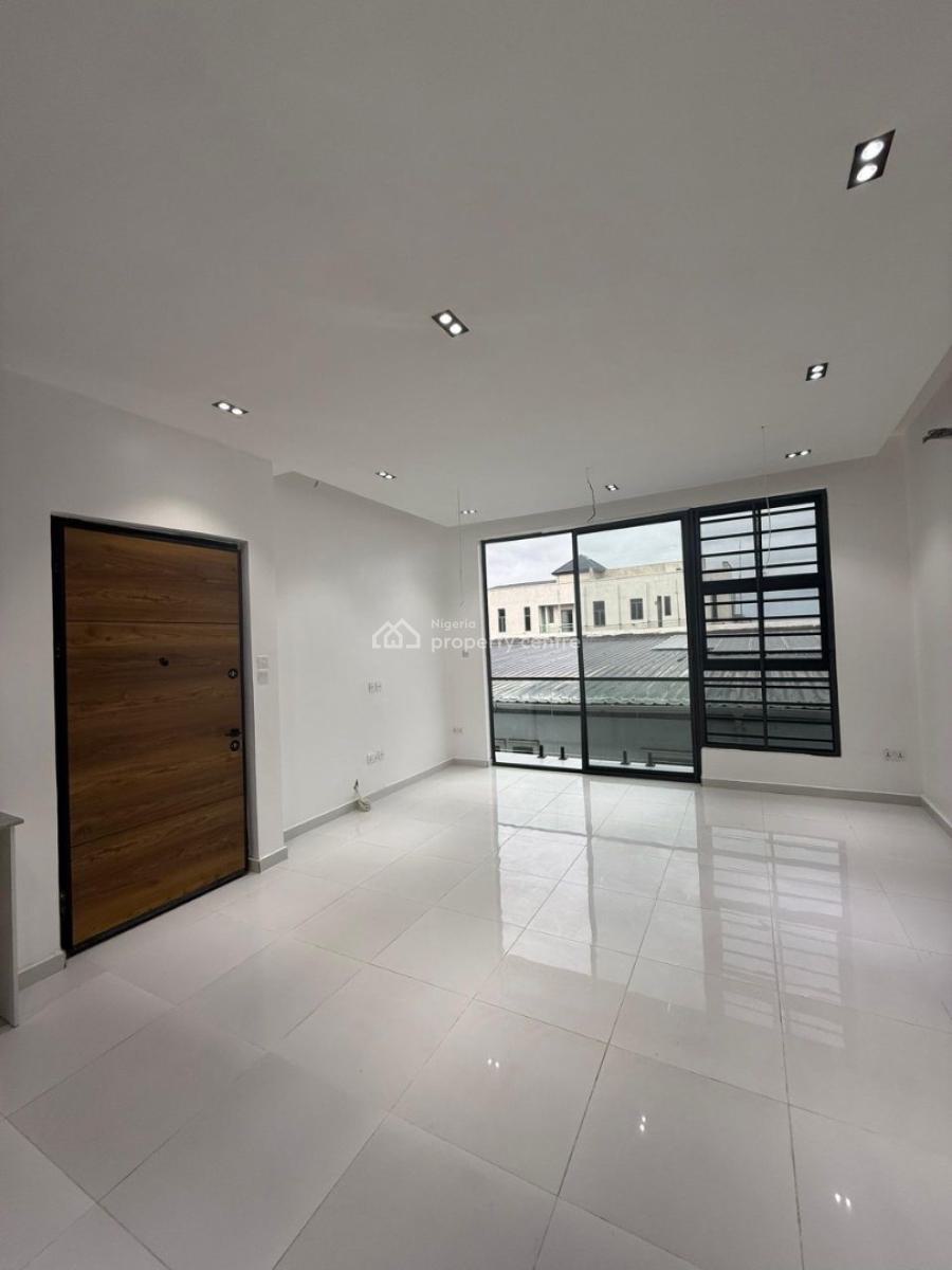 Beautifully Finished 2 Bedrooms En-suite, Ologolo, Lekki, Lagos, Flat / Apartment for Sale