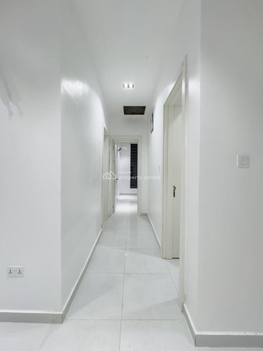 Beautifully Finished 2 Bedrooms En-suite, Ologolo, Lekki, Lagos, Flat / Apartment for Sale
