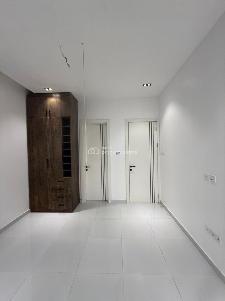 Beautifully Finished 2 Bedrooms En-suite, Ologolo, Lekki, Lagos, Flat / Apartment for Sale