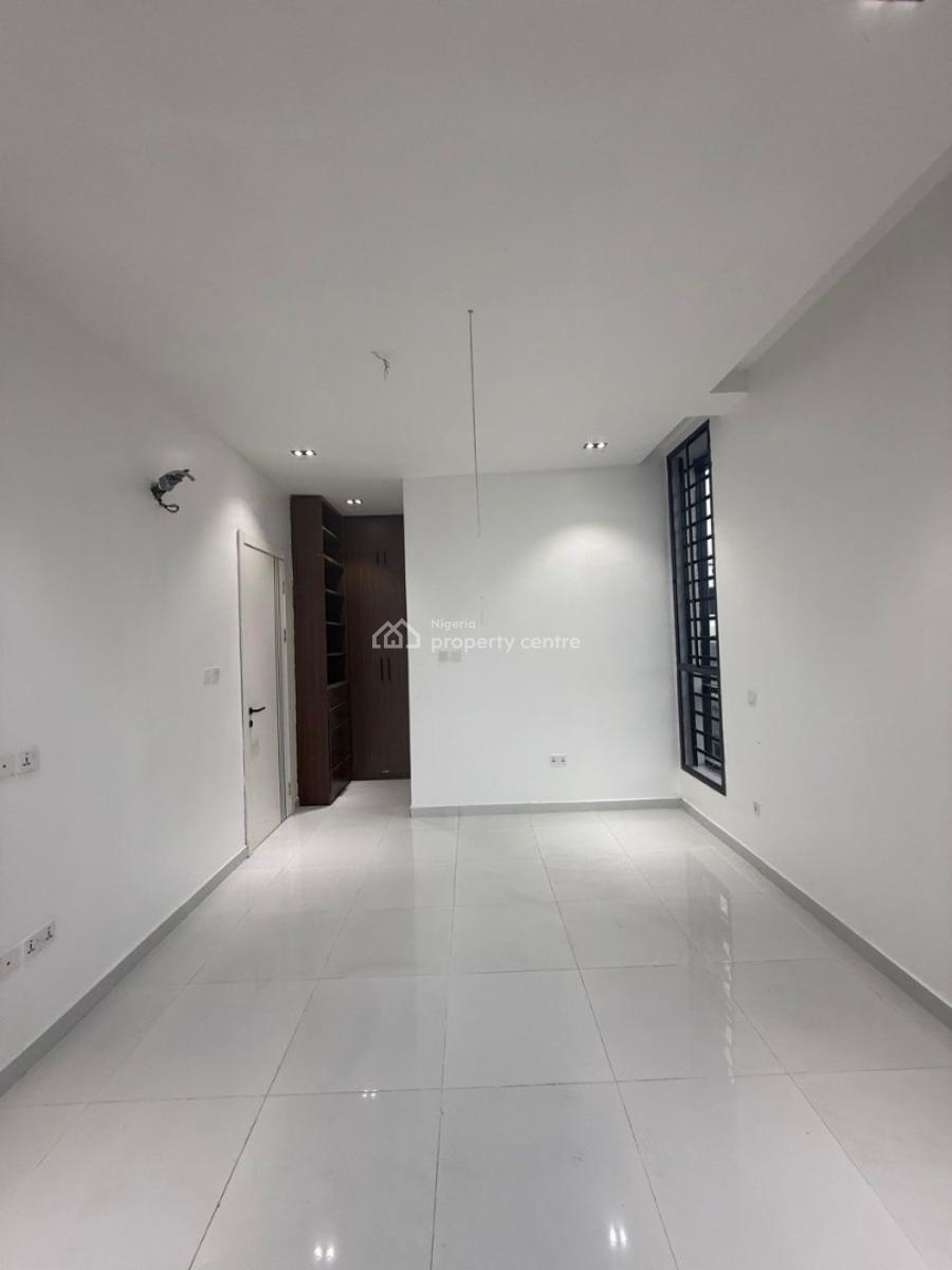 Beautifully Finished 2 Bedrooms En-suite, Ologolo, Lekki, Lagos, Flat / Apartment for Sale