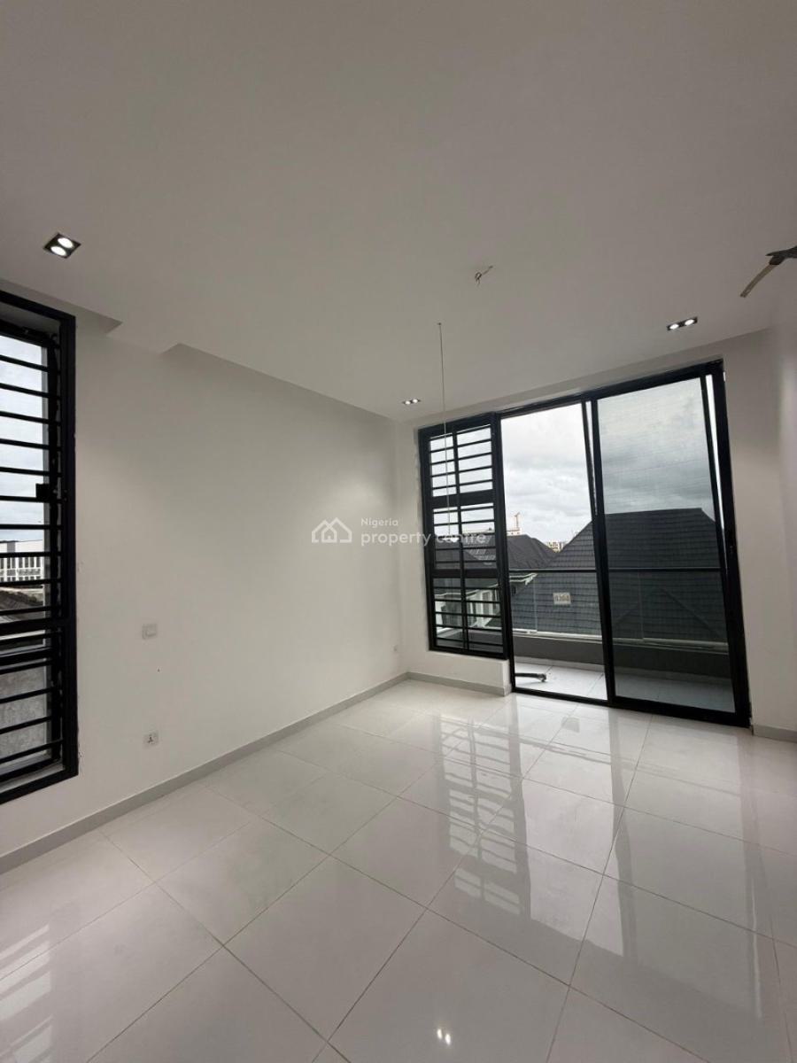 Beautifully Finished 2 Bedrooms En-suite, Ologolo, Lekki, Lagos, Flat / Apartment for Sale