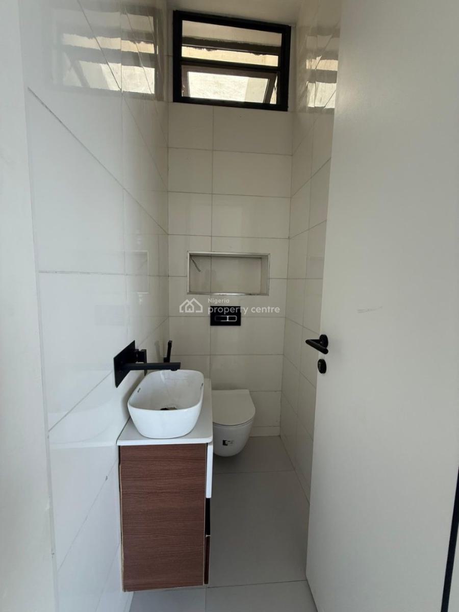 Beautifully Finished 2 Bedrooms En-suite, Ologolo, Lekki, Lagos, Flat / Apartment for Sale