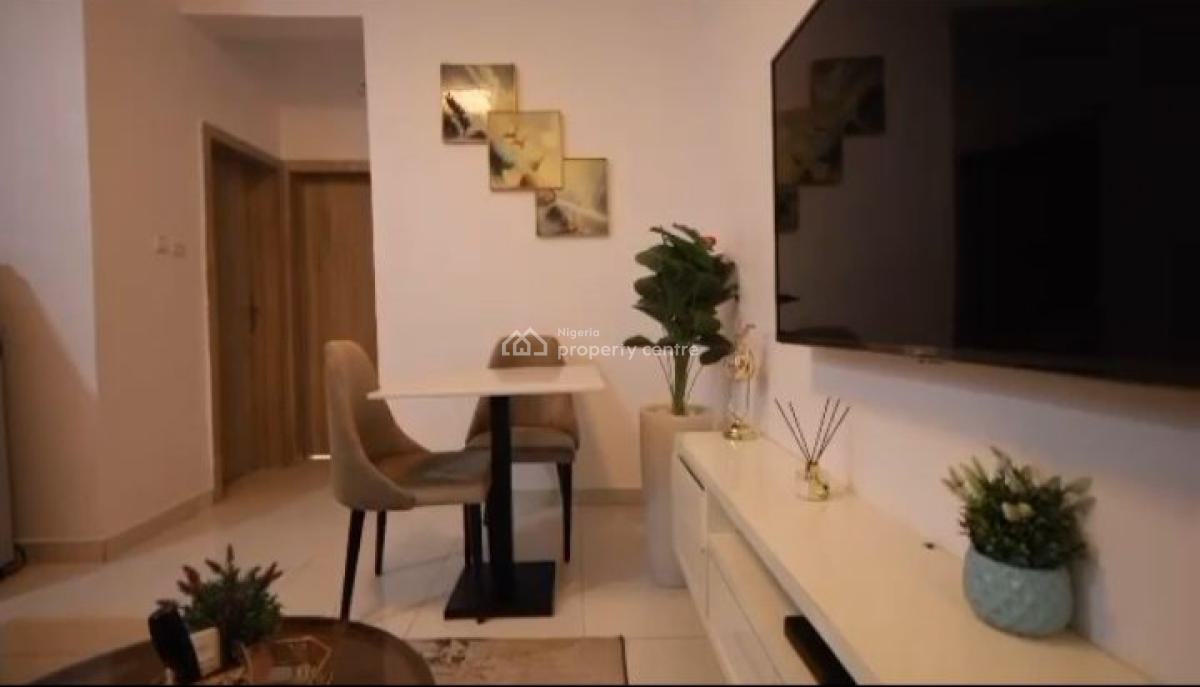 Fully Serviced & Furnished 1 Bedroom Apartment (24hrs Power), Maben Estate, Chevron Drive, Lekki, Lagos, Flat / Apartment for Rent