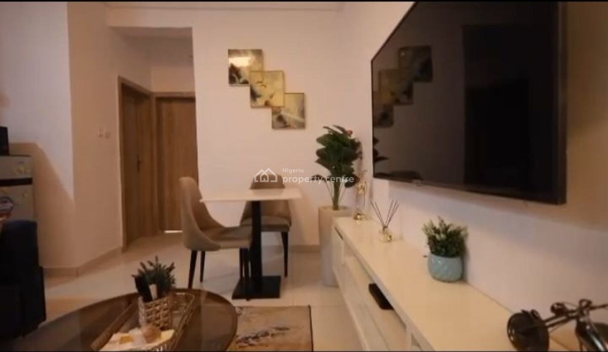 Fully Serviced & Furnished 1 Bedroom Apartment (24hrs Power), Maben Estate, Chevron Drive, Lekki, Lagos, Flat / Apartment for Rent