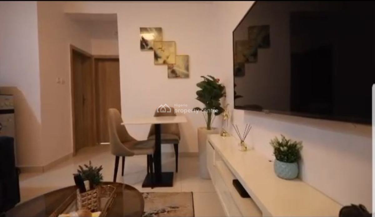 Fully Serviced & Furnished 1 Bedroom Apartment (24hrs Power), Maben Estate, Chevron Drive, Lekki, Lagos, Flat / Apartment for Rent