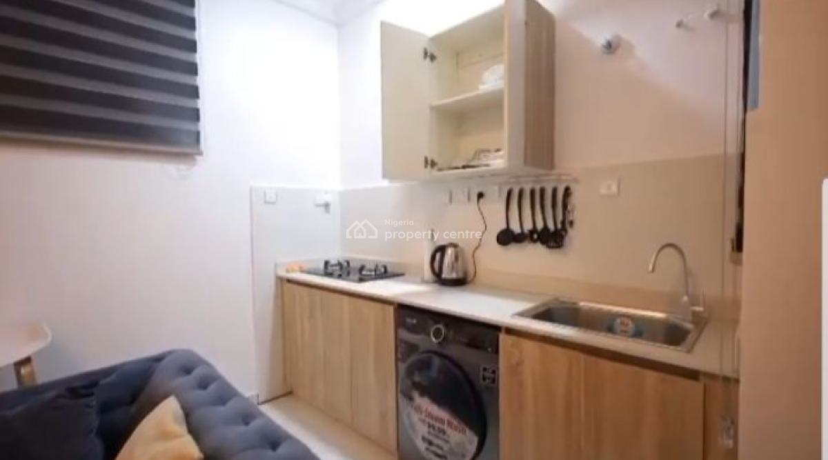 Fully Serviced & Furnished 1 Bedroom Apartment (24hrs Power), Maben Estate, Chevron Drive, Lekki, Lagos, Flat / Apartment for Rent