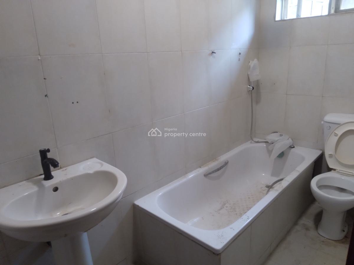 Ground Floor Three (3) Bedroom Flat, Lekki Phase 1, Lekki, Lagos, Flat / Apartment for Rent