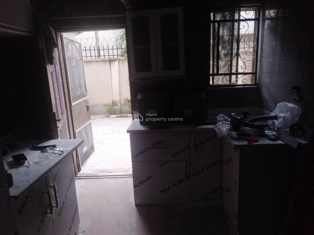 Ground Floor Three (3) Bedroom Flat, Lekki Phase 1, Lekki, Lagos, Flat / Apartment for Rent