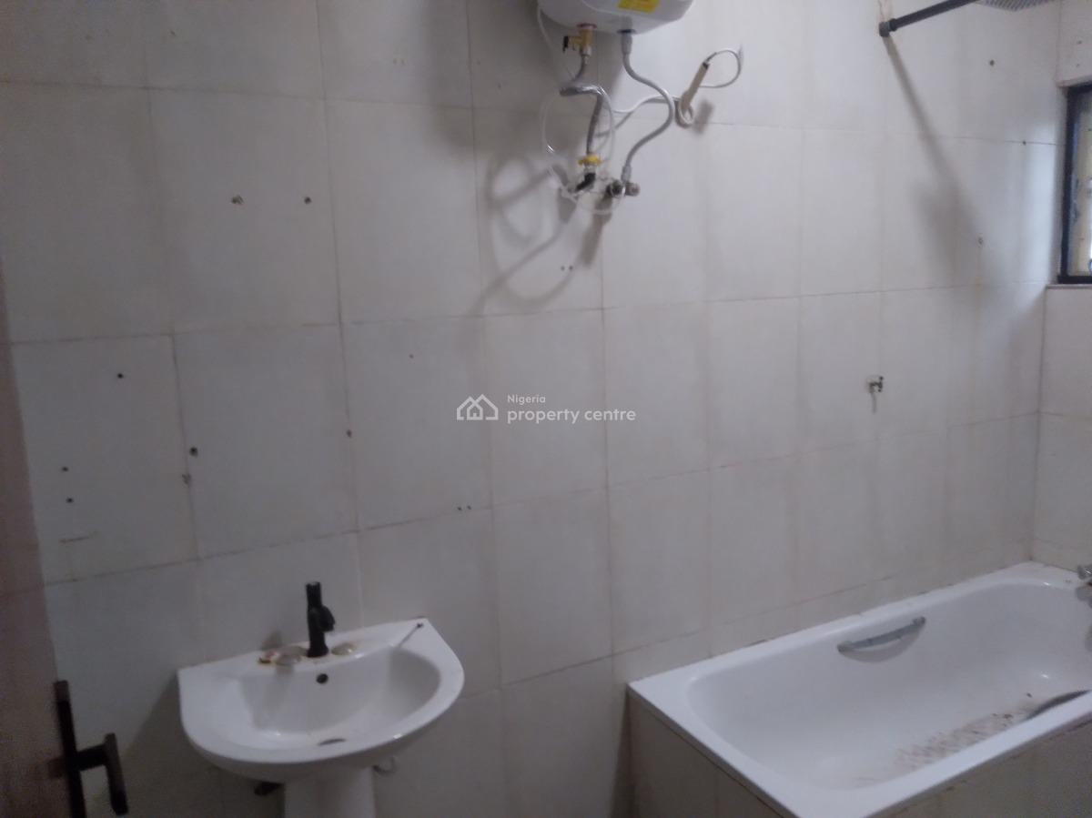 Ground Floor Three (3) Bedroom Flat, Lekki Phase 1, Lekki, Lagos, Flat / Apartment for Rent