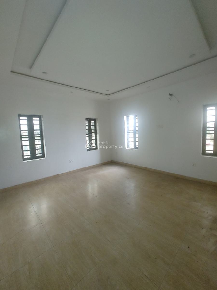 Massive 2 Bedroom Apartment, Upstairs in an Estate, Sangotedo, Sangotedo, Ajah, Lagos, Flat / Apartment for Rent