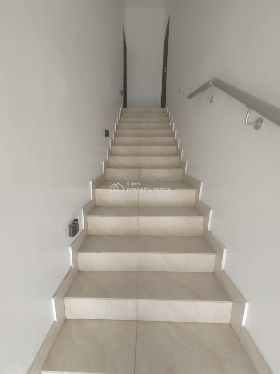 Massive 2 Bedroom Apartment, Upstairs in an Estate, Sangotedo, Sangotedo, Ajah, Lagos, Flat / Apartment for Rent