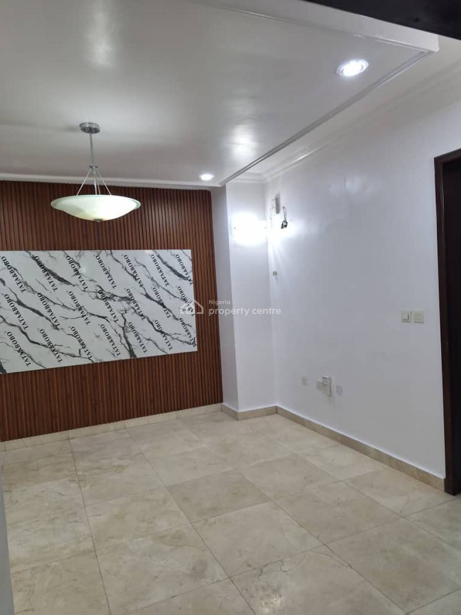 2 Bedroom Flat, Lekki Phase 1, Lekki, Lagos, Flat / Apartment for Rent