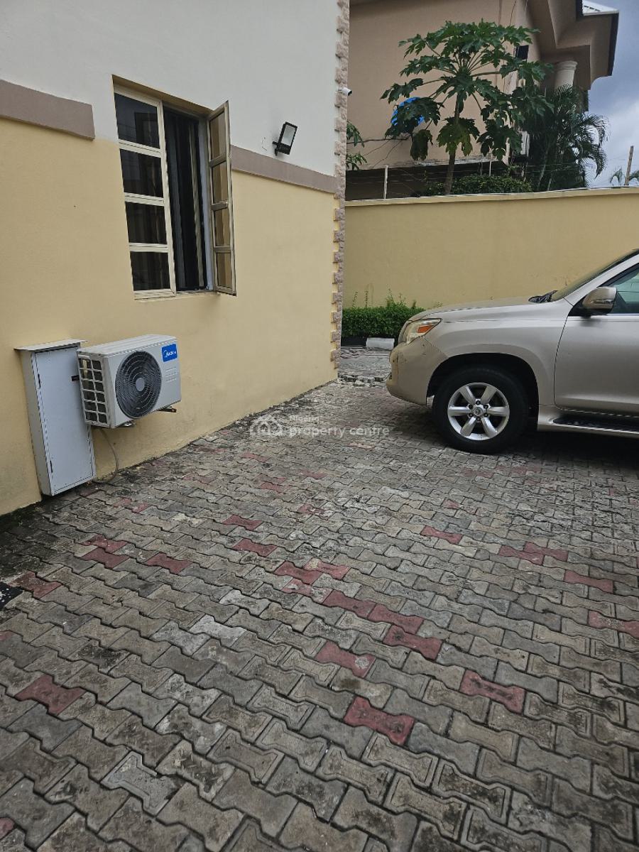 Luxury Duplex, Off Admiralty Way, Lekki Phase 1, Lekki, Lagos, Semi-detached Duplex for Sale