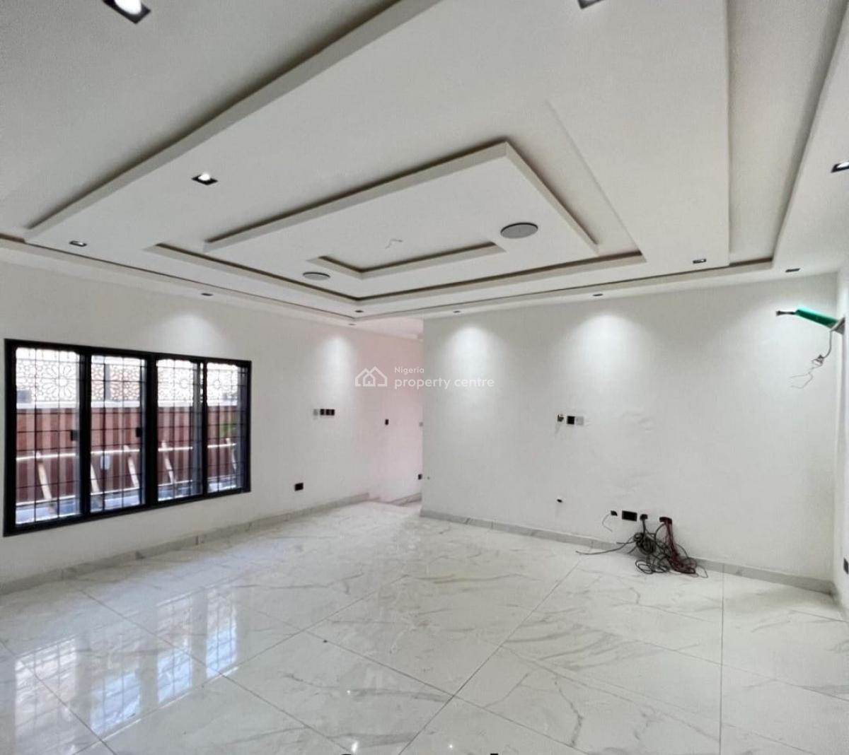 5 Bedrooms Semi Detached House with 2 Rooms Service Quarters, Lekki Phase 1, Lekki, Lagos, Semi-detached Duplex for Rent
