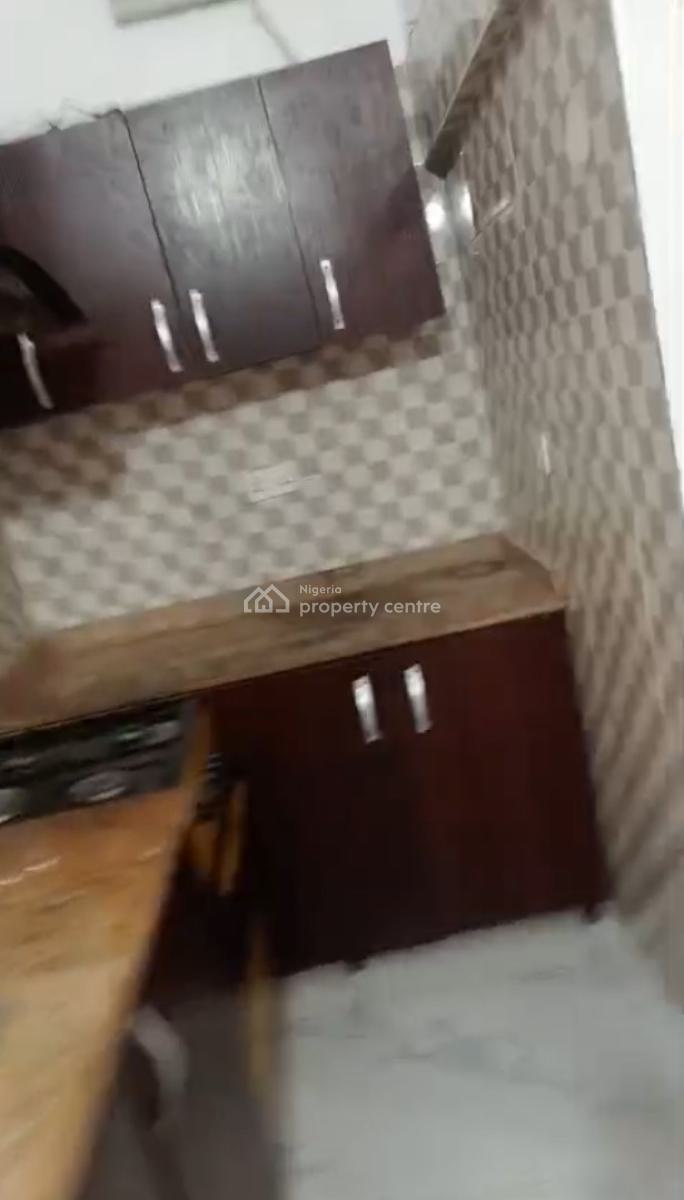 2 Bedroom Flat (video Available), Lekki Phase 1, Lekki, Lagos, Flat / Apartment for Rent