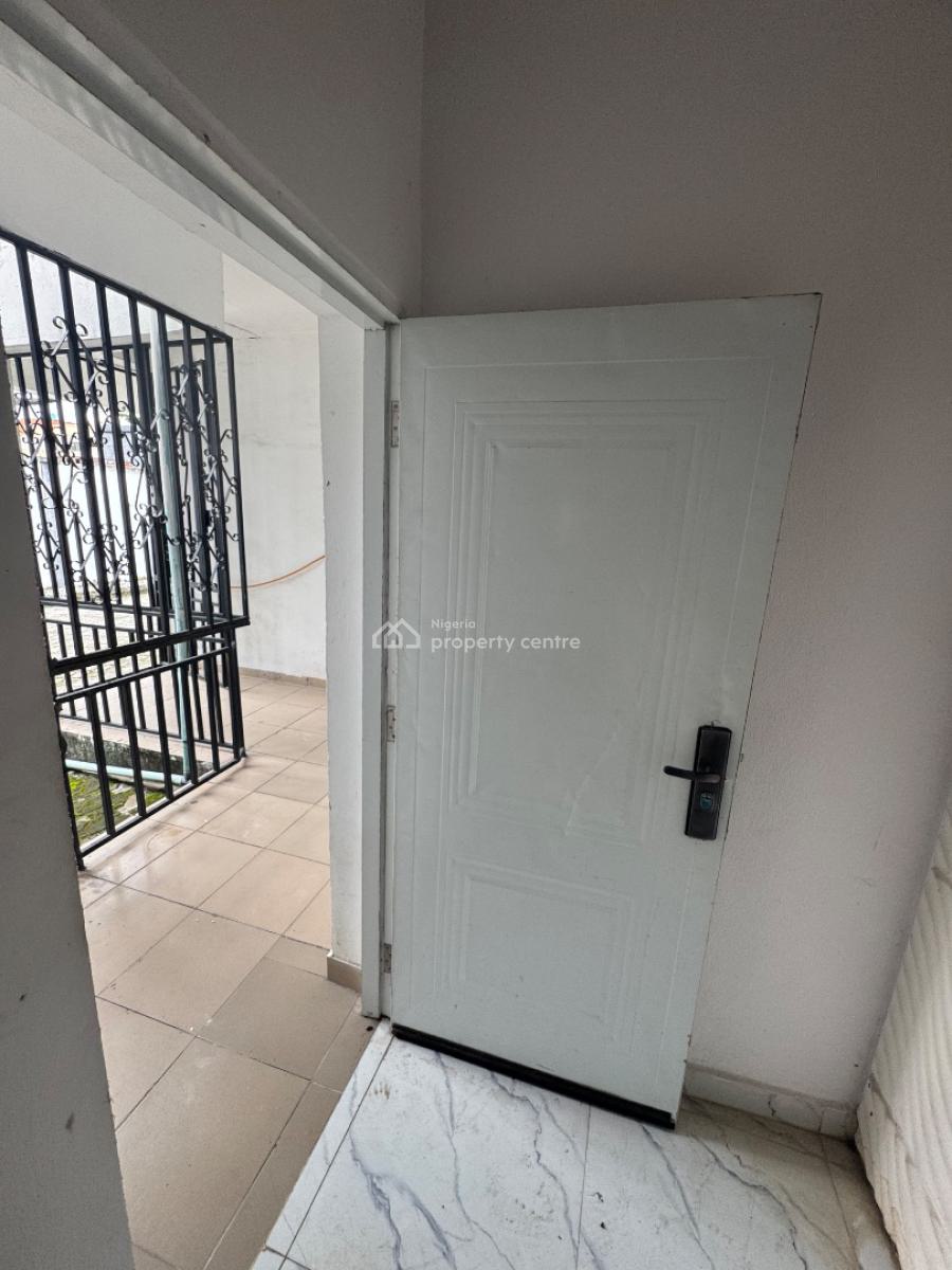 a Nice and Spacious Room and Parlour Available, Off Admiralty Road, Lekki Phase 1, Lekki, Lagos, Mini Flat (room and Parlour) for Rent