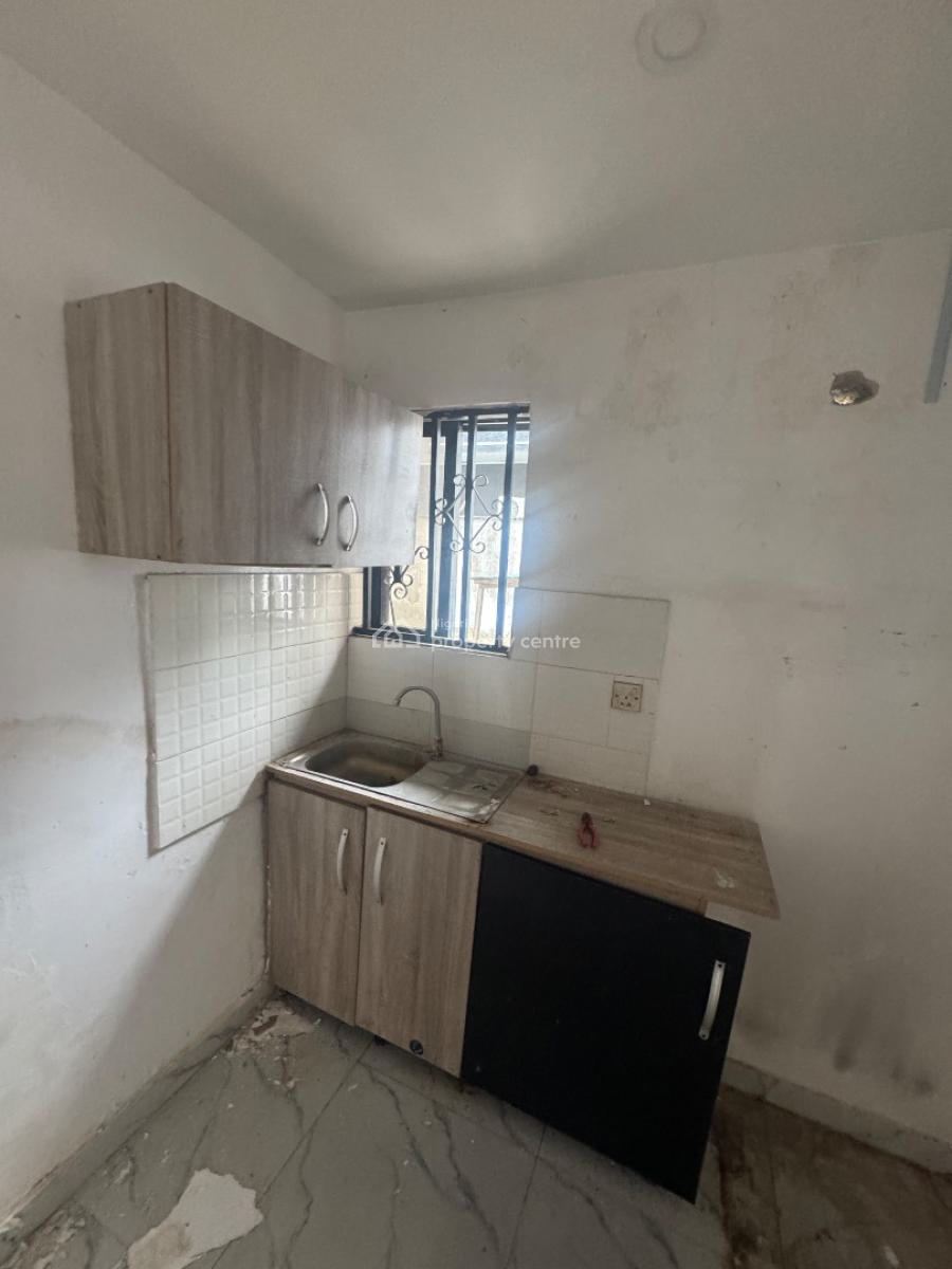 a Nice and Spacious Room and Parlour Available, Off Admiralty Road, Lekki Phase 1, Lekki, Lagos, Mini Flat (room and Parlour) for Rent