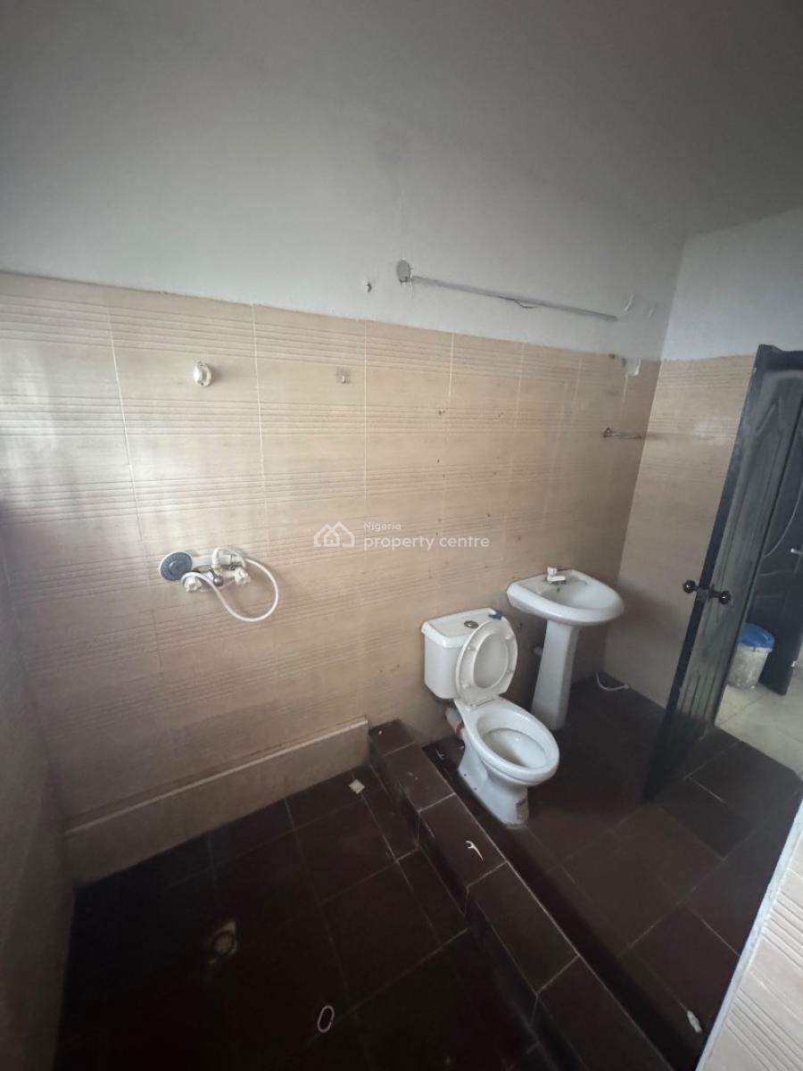 a Nice and Spacious Room and Parlour Available, Off Admiralty Road, Lekki Phase 1, Lekki, Lagos, Mini Flat (room and Parlour) for Rent