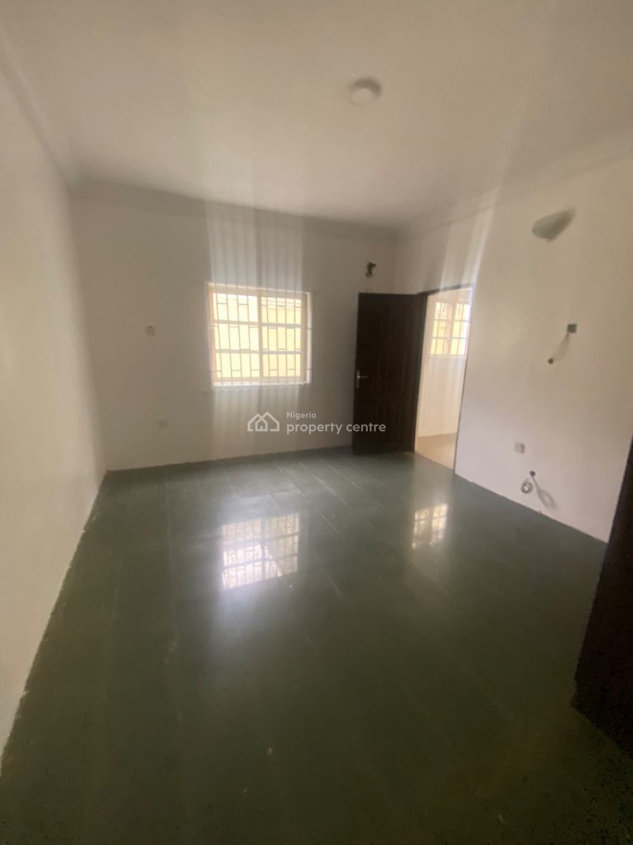Well Built 1 Bedroom Mini Flat, Lekki Phase 1, Lekki, Lagos, Flat / Apartment for Rent