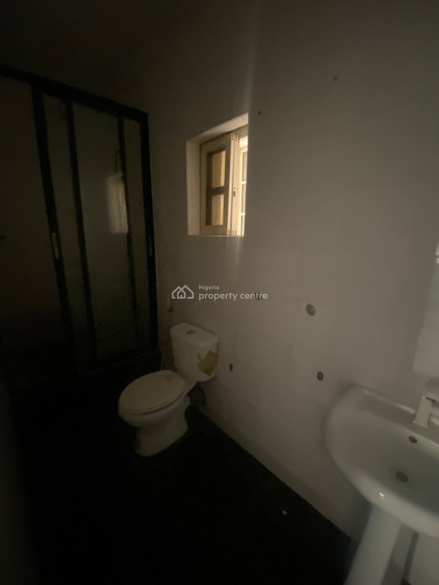 Well Built 1 Bedroom Mini Flat, Lekki Phase 1, Lekki, Lagos, Flat / Apartment for Rent