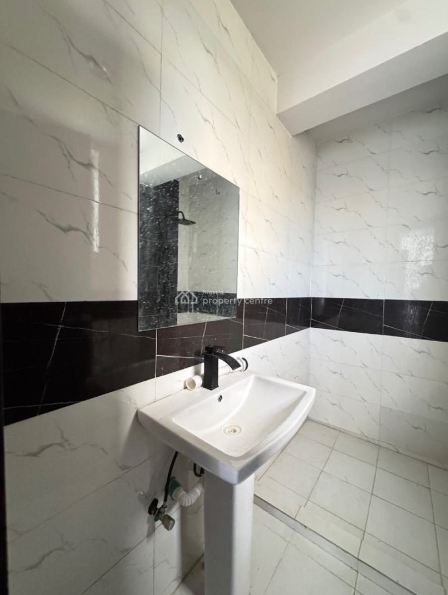 Service 2 Bedroom Apartment with a Gym House, Conservative Road By Chevron Tollgate Lekki, Lekki, Lagos, Flat / Apartment for Sale