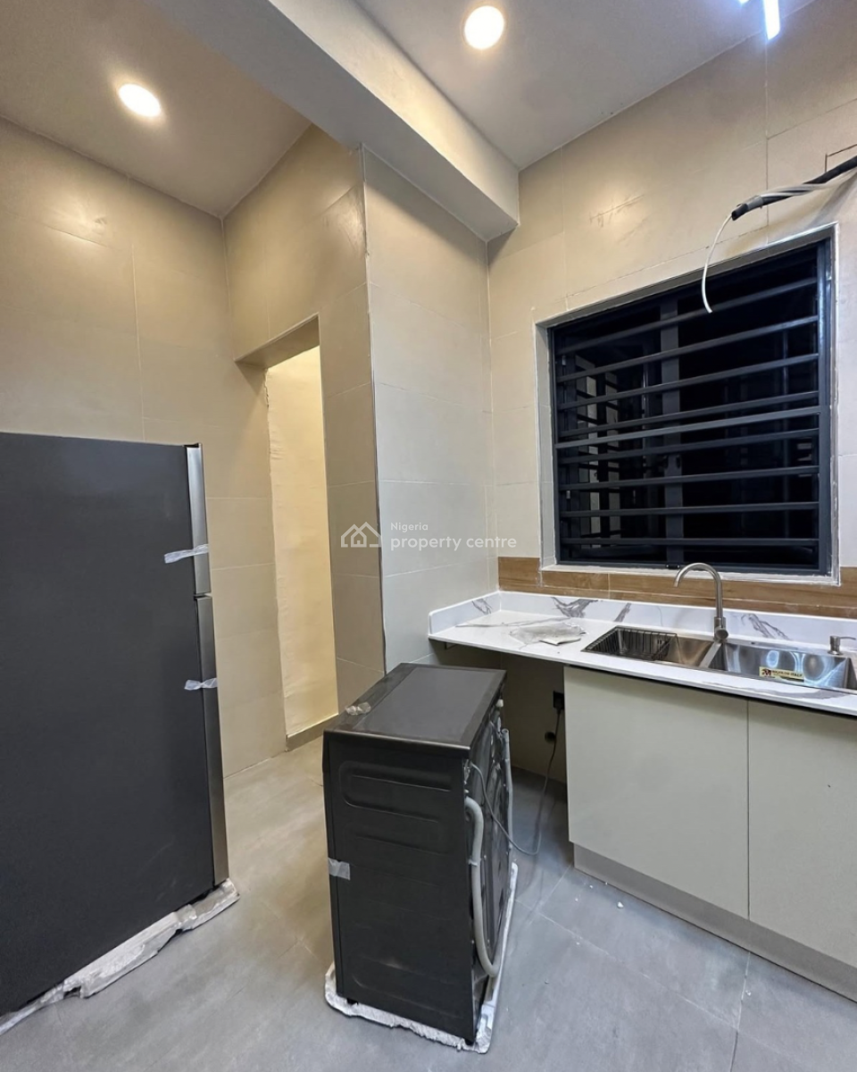 Luxury 3 Bedroom Apartment with Swimming Pool and Elevator, Freedom Way, Lekki Phase 1, Lekki, Lagos, Flat / Apartment for Sale