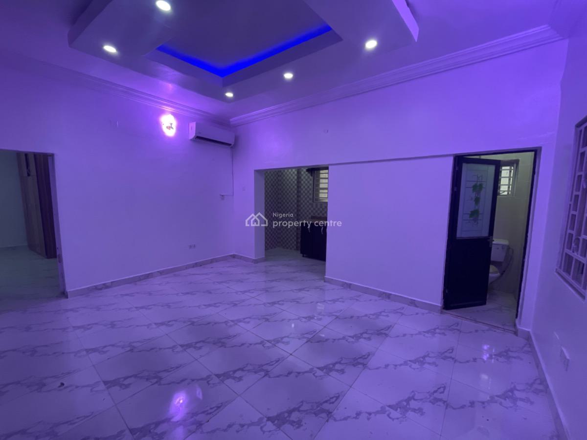 a Spacious and Neat 2 Bedroom on The Ground Floor, Lekki Phase 1, Lekki, Lagos, Flat / Apartment for Rent