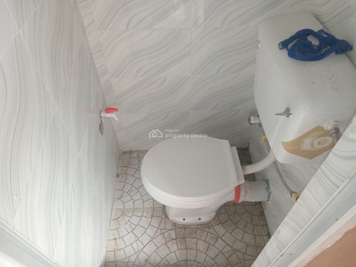 2 Bedrooms Flat, Very Spacious, Ogombo, Ajah, Lagos, Flat / Apartment for Rent