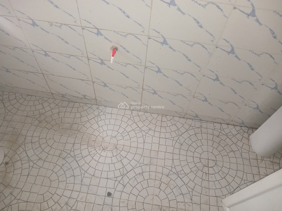 2 Bedrooms Flat, Very Spacious, Ogombo, Ajah, Lagos, Flat / Apartment for Rent