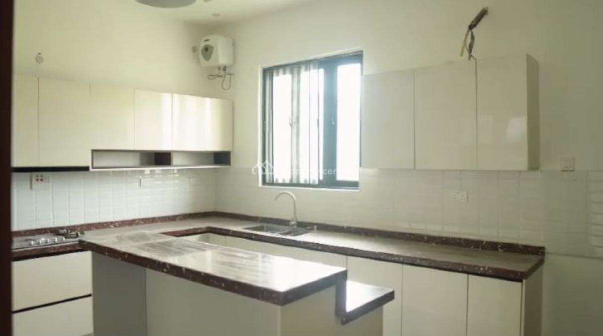 Distress: Brand New 6 Bedroom House with Bq( Self & Spacious Compound), Cowrie Creek Estate, Lekki, Lagos, Semi-detached Duplex for Sale