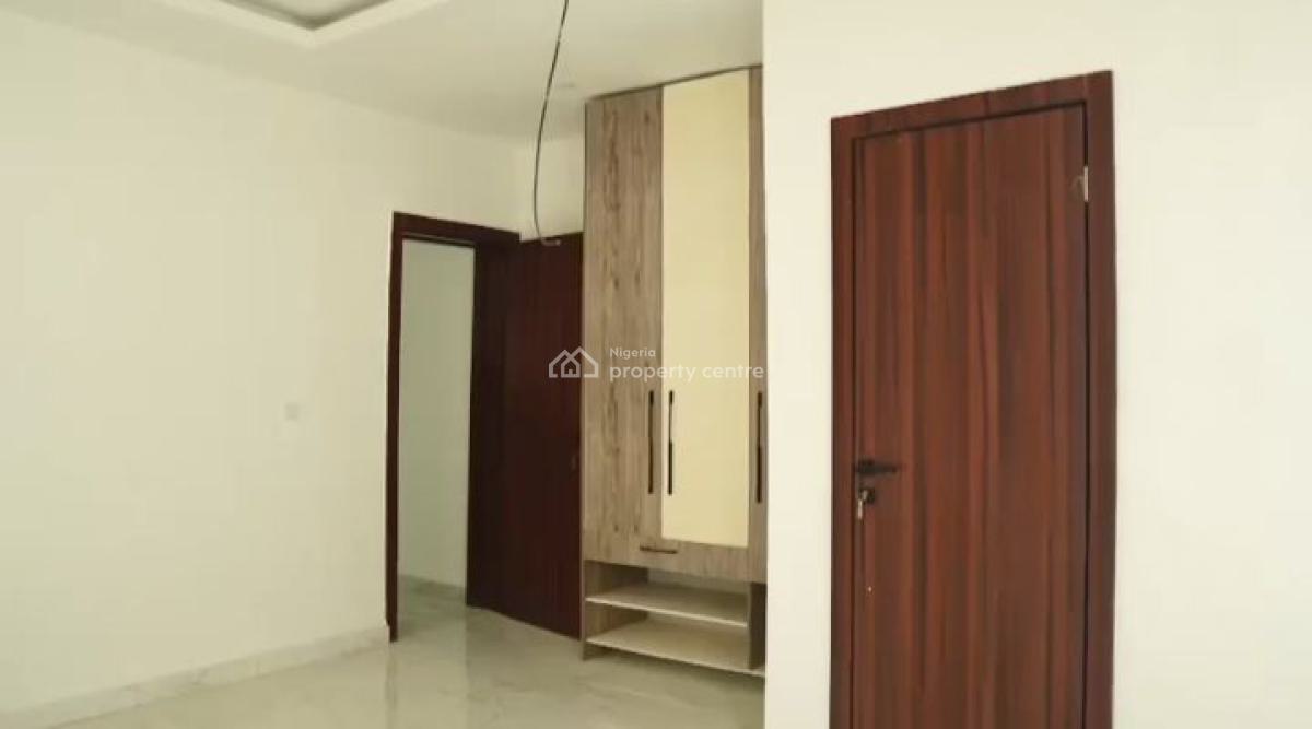 Distress: Brand New 6 Bedroom House with Bq( Self & Spacious Compound), Cowrie Creek Estate, Lekki, Lagos, Semi-detached Duplex for Sale