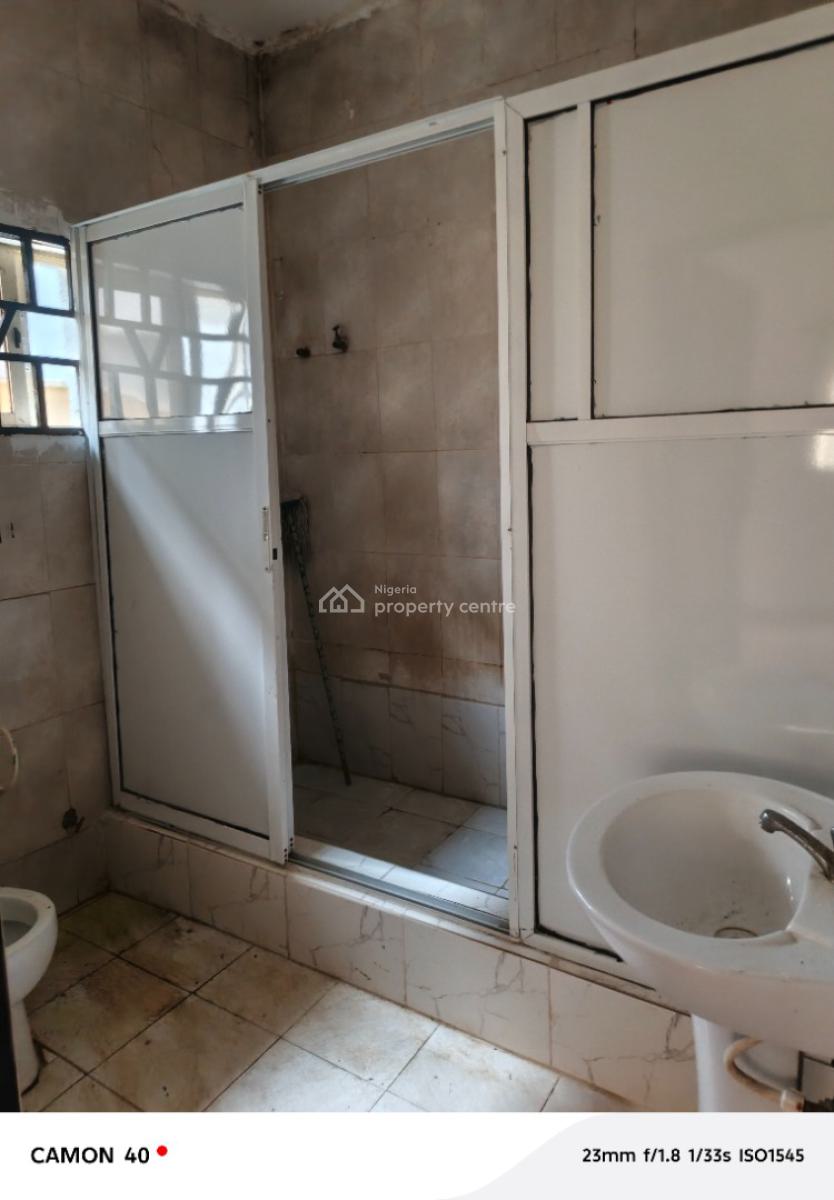 Luxury 3 Bedrooms Flat, Close to The Road, Badore, Ajah, Lagos, Flat / Apartment for Rent