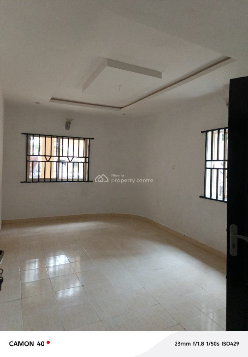 Luxury 3 Bedrooms Flat, Close to The Road, Badore, Ajah, Lagos, Flat / Apartment for Rent