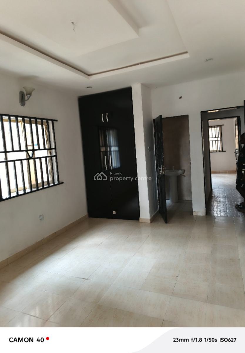 Luxury 3 Bedrooms Flat, Close to The Road, Badore, Ajah, Lagos, Flat / Apartment for Rent