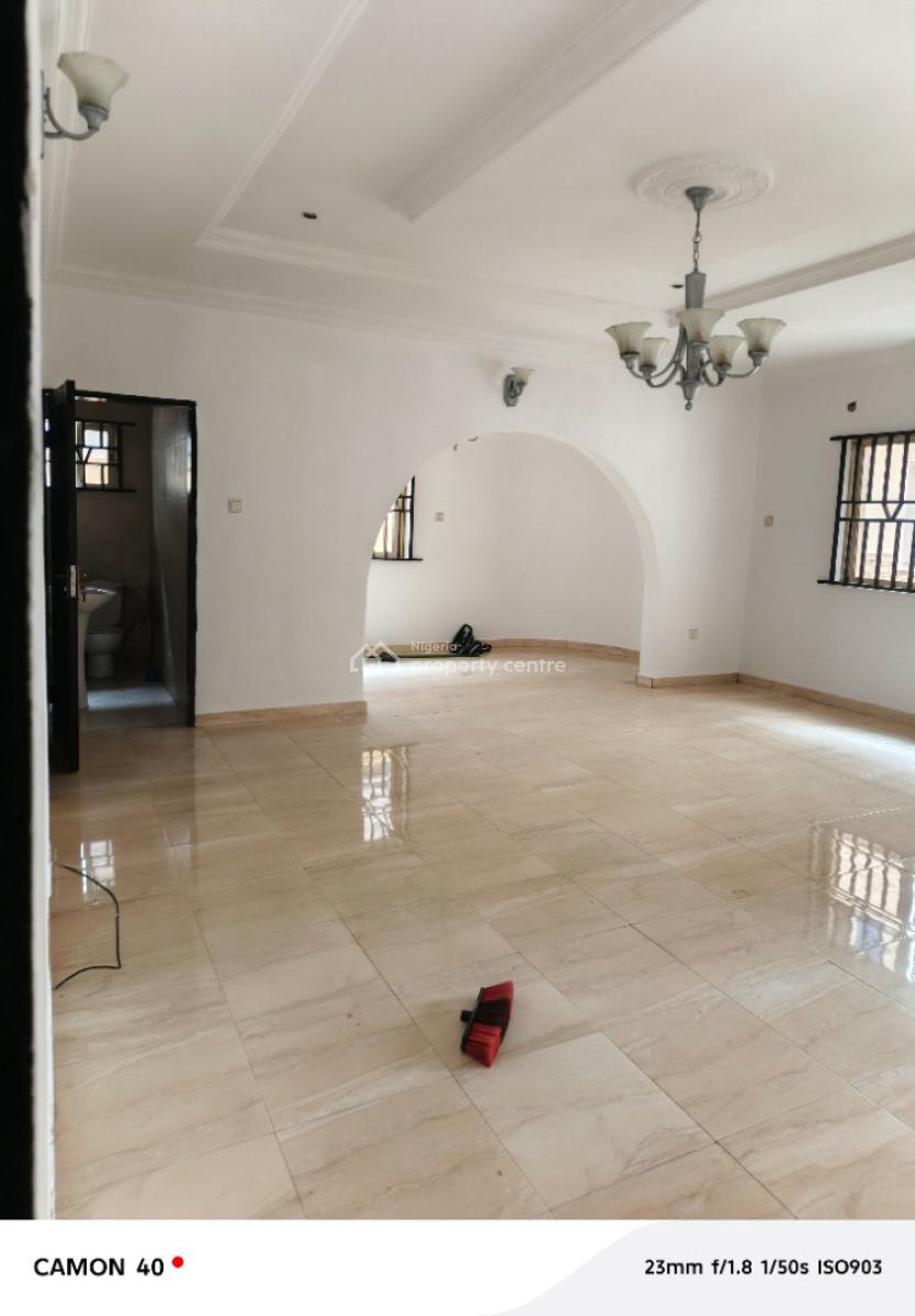 Luxury 3 Bedrooms Flat, Close to The Road, Badore, Ajah, Lagos, Flat / Apartment for Rent