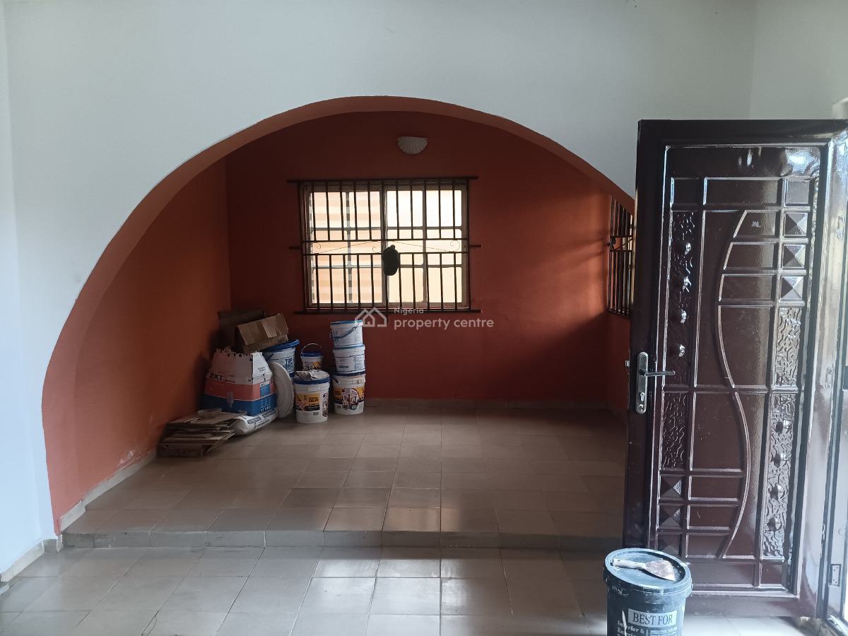 Clean 3 Bedrooms Flat, Fatoki, Off Isuti Road, Igando, Alimosho, Lagos, Flat / Apartment for Rent