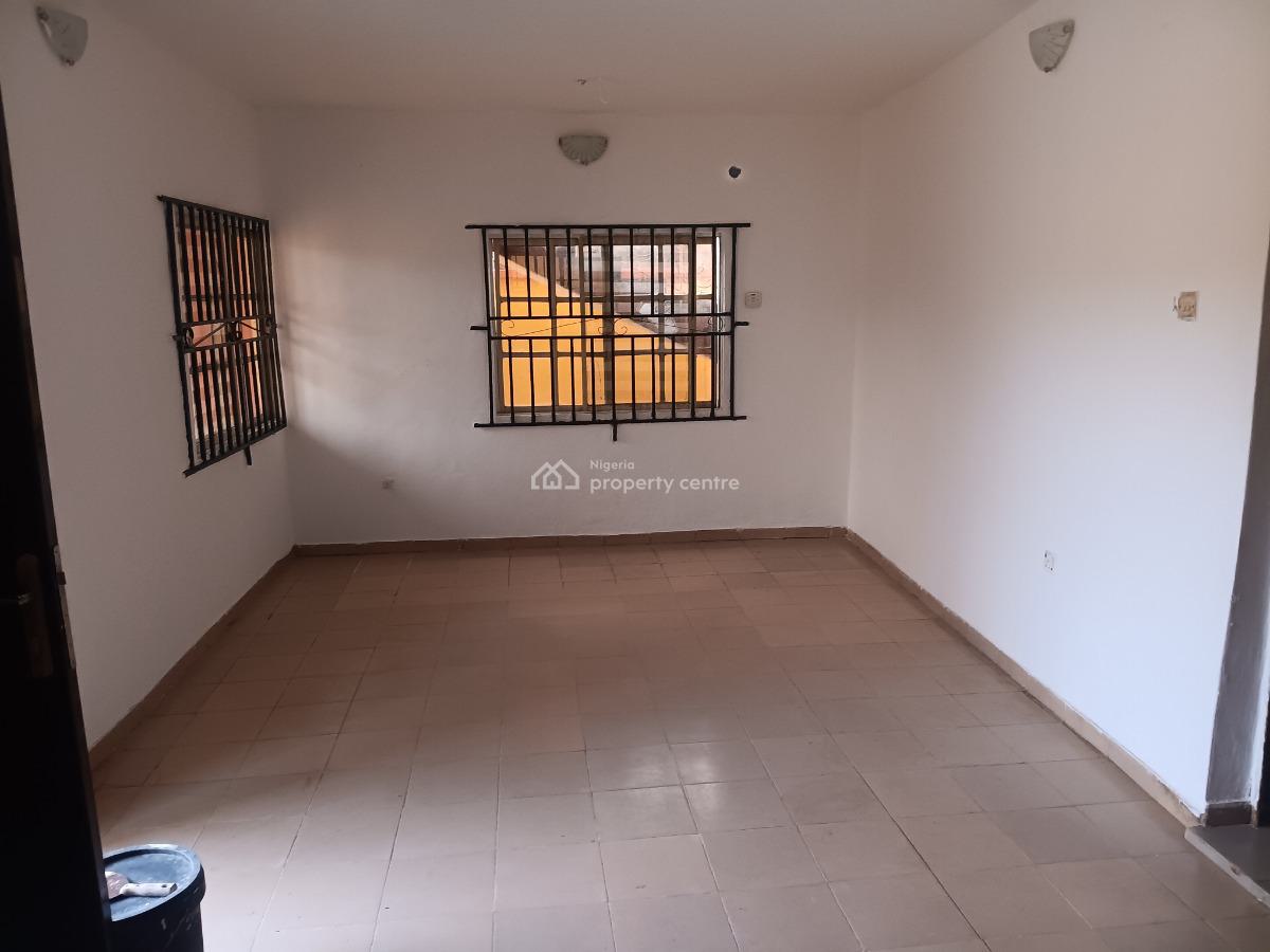 Clean 3 Bedrooms Flat, Fatoki, Off Isuti Road, Igando, Alimosho, Lagos, Flat / Apartment for Rent
