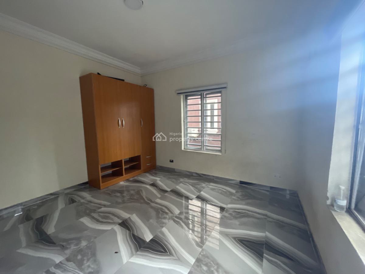a Spacious 3 Bedroom on Top Floor, Ikate Elegushi, Lekki, Lagos, House for Rent