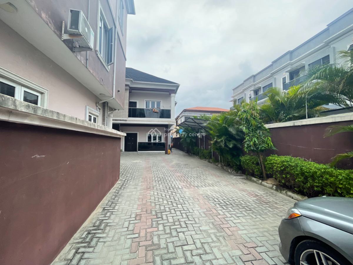 a Spacious 3 Bedroom on Top Floor, Ikate Elegushi, Lekki, Lagos, House for Rent